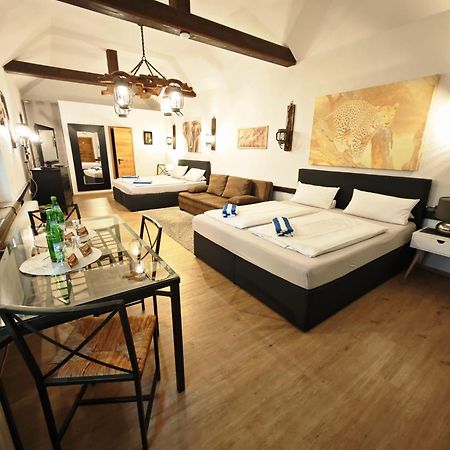 Pension Riverside In Leverkusen Hitdorf Am Rhein - Zentral An Der A1 Und 59 Eksteriør billede