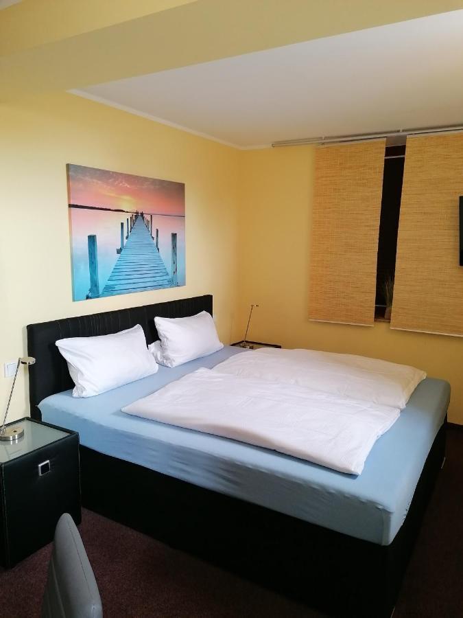 Pension Riverside In Leverkusen Hitdorf Am Rhein - Zentral An Der A1 Und 59 Eksteriør billede