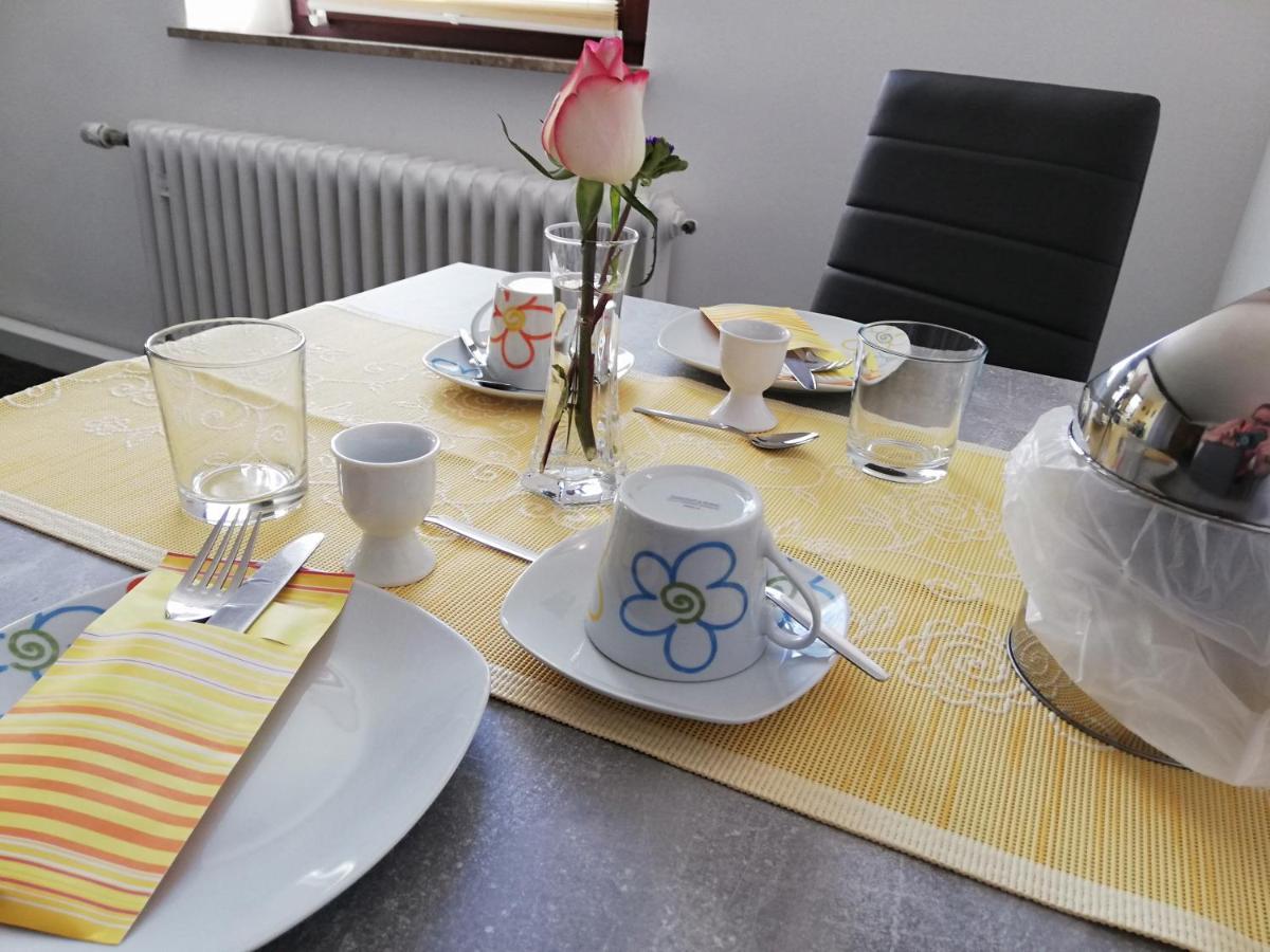 Pension Riverside In Leverkusen Hitdorf Am Rhein - Zentral An Der A1 Und 59 Eksteriør billede